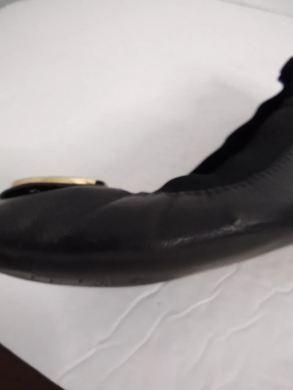Tory Burch Caroline Wedge Pump 6 Black Leather Gold Logo Office Quiet Luxury